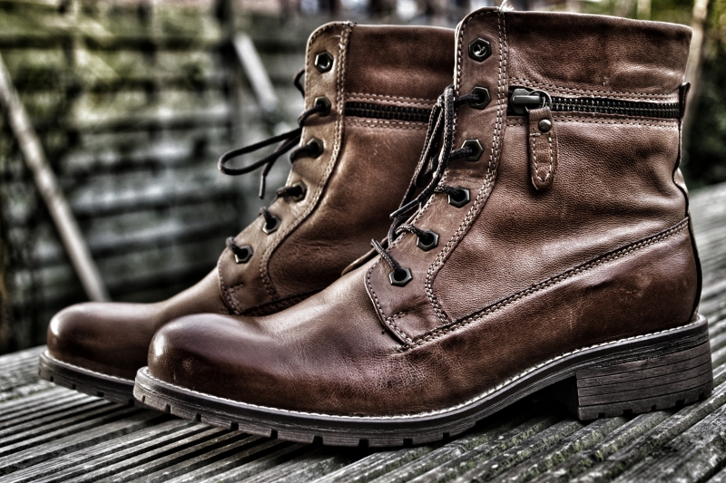 maroquinerie-CARROS-min_winter-boots-3867775